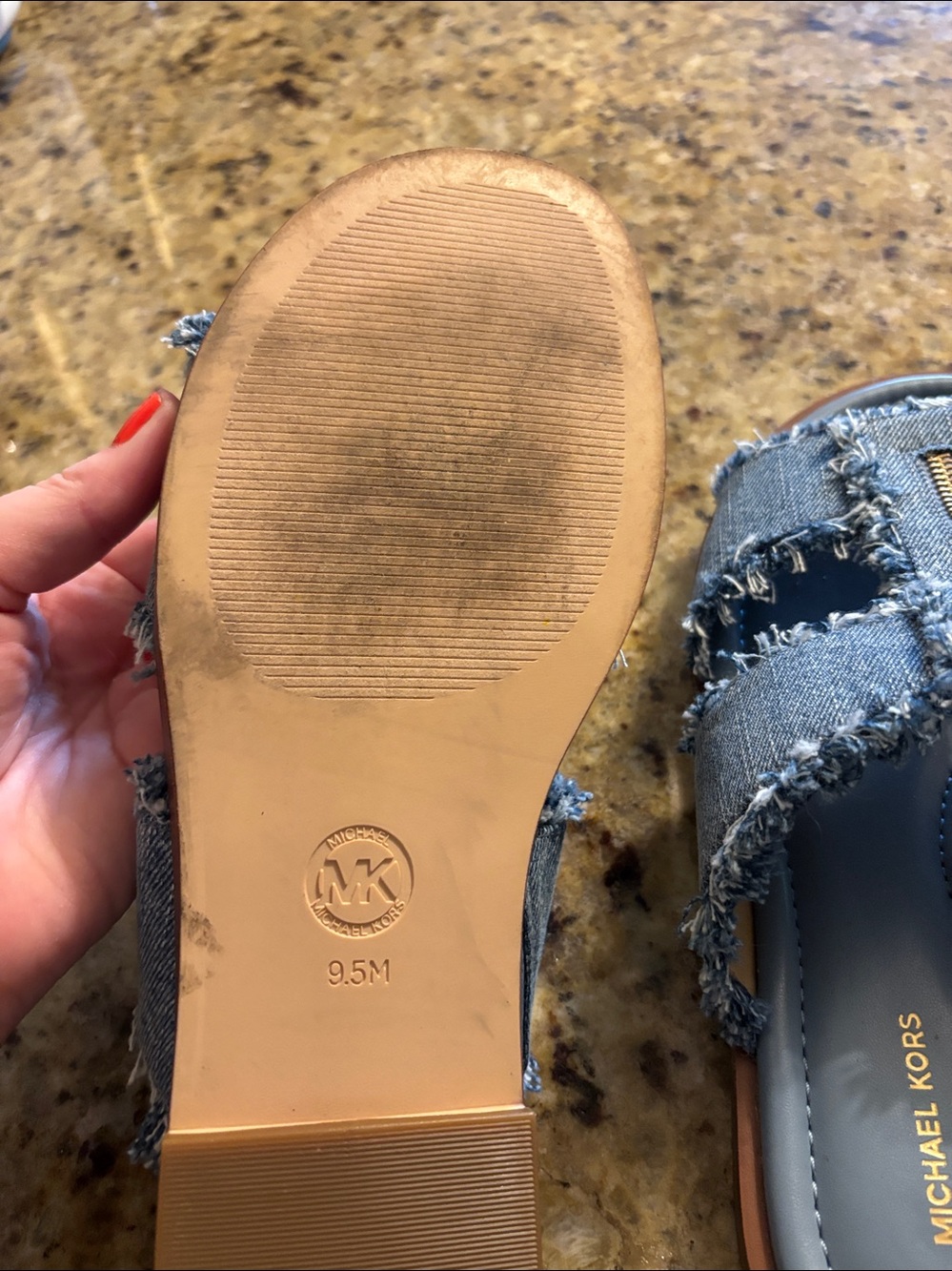 Women’s Micheal Kors sandals - Picture 4 of 4